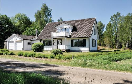 Beautiful Home In Sffle With Kitchen