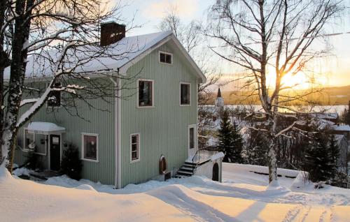 Amazing Home In Jrpen With House A Mountain View